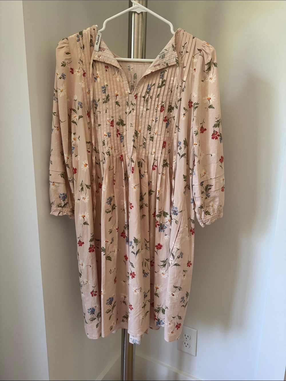 Madewell Light Beige Floral Pintuck Dress